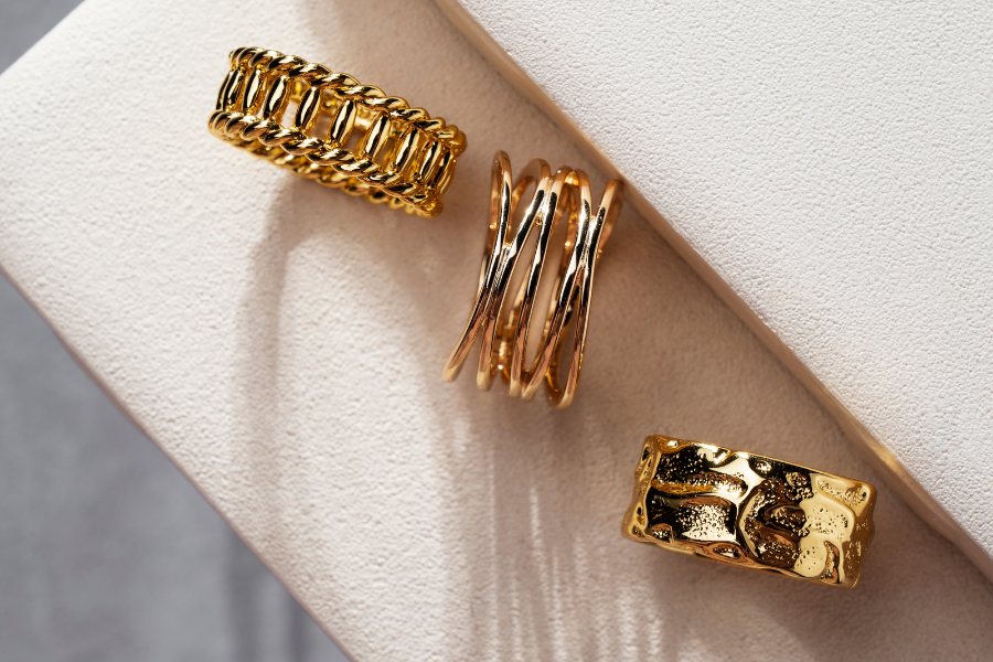 perbedaan emas muda dan emas tua