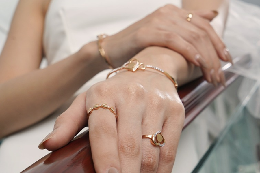 beli emas berkilau di wahyu redjo