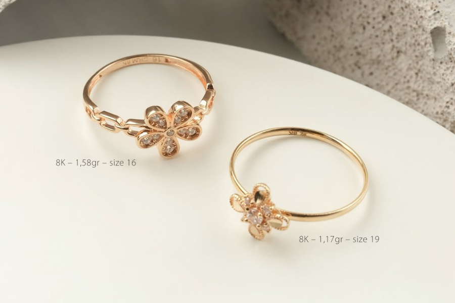 membersihkan emas yang menghitam