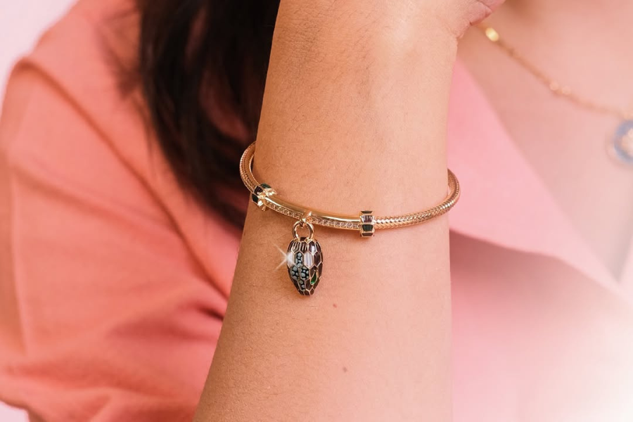 beli perhiasan di wahyu redjo