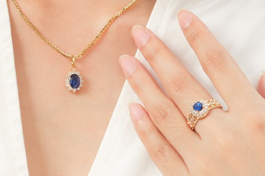 perhiasan emas rose gold